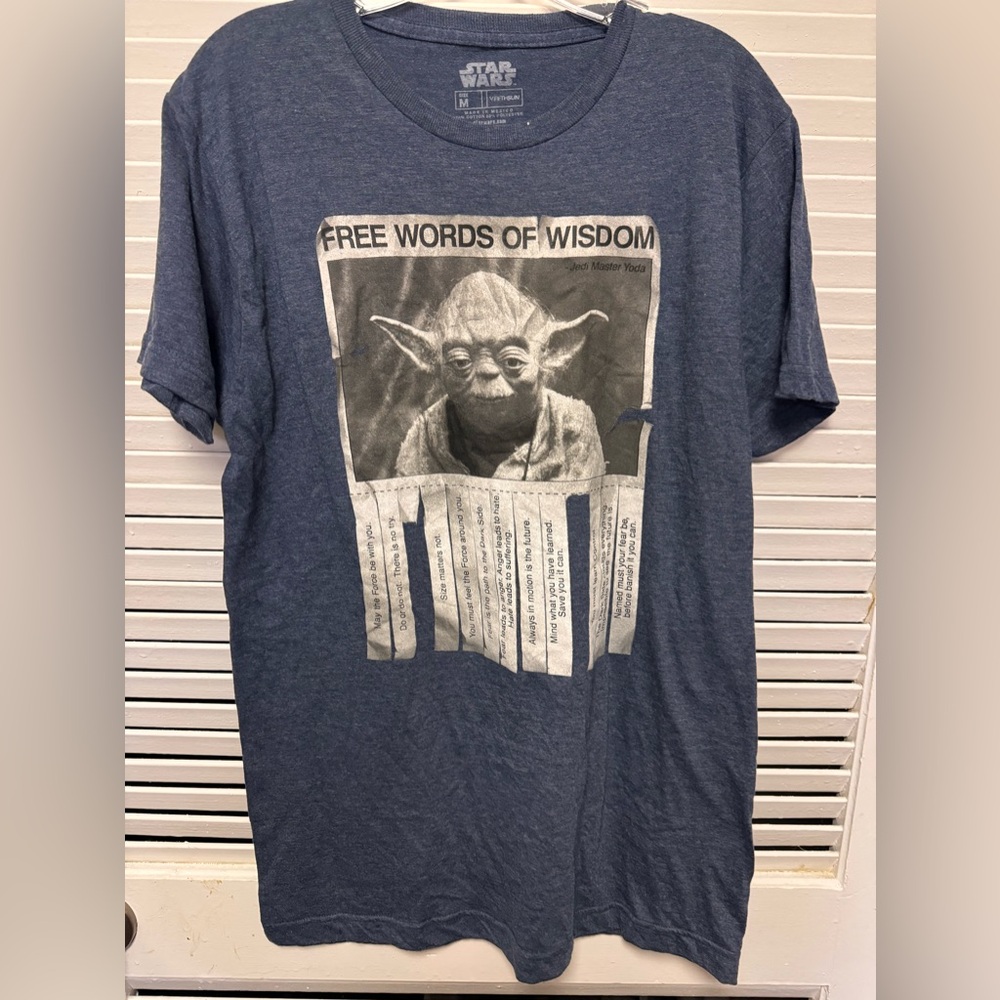 Star Wars Yoda Words of Wisdom tshirt Medium